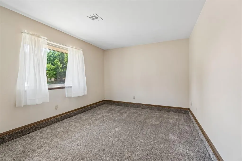 Photo 22 — 124 Ruskin Place, Chickasha, OK 73018