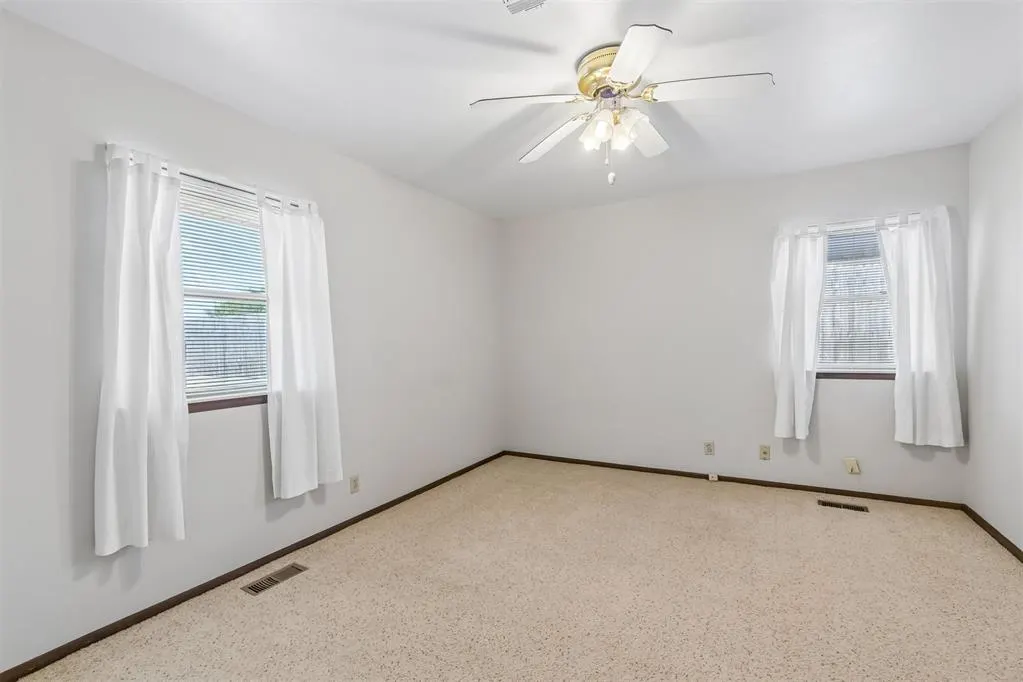 Photo 31 — 124 Ruskin Place, Chickasha, OK 73018