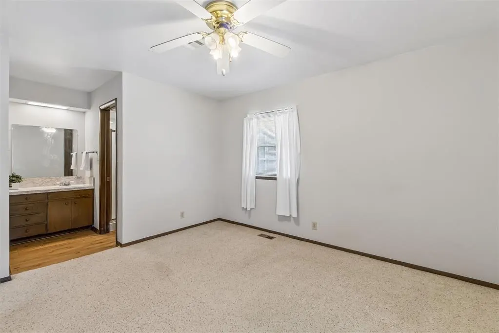 Photo 32 — 124 Ruskin Place, Chickasha, OK 73018