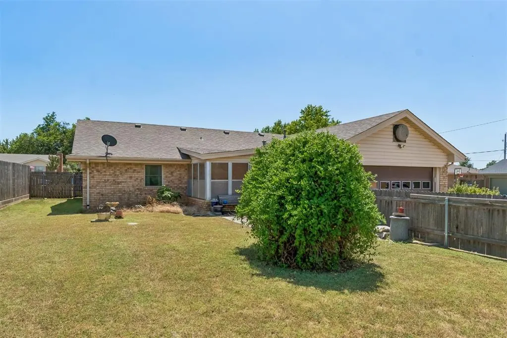 Photo 46 — 124 Ruskin Place, Chickasha, OK 73018