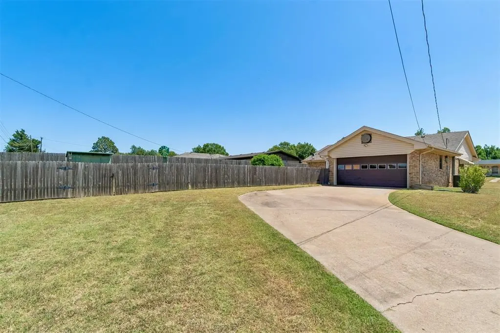 Photo 47 — 124 Ruskin Place, Chickasha, OK 73018