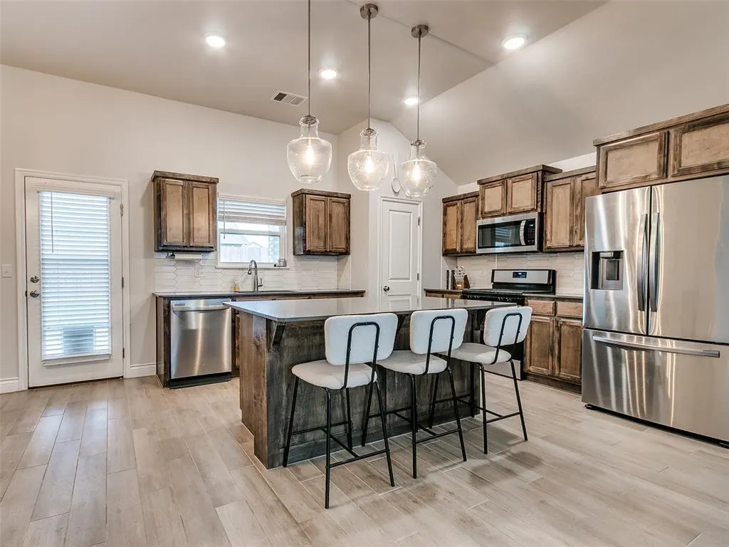 Photo 5 — 16016 Quiet Storm Drive, Oklahoma City, OK 73170