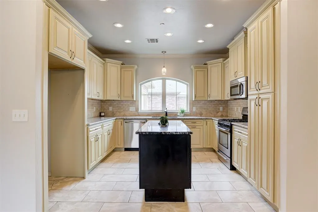 Photo 8 — 5503 NW 128th Street, Oklahoma City, OK 73142