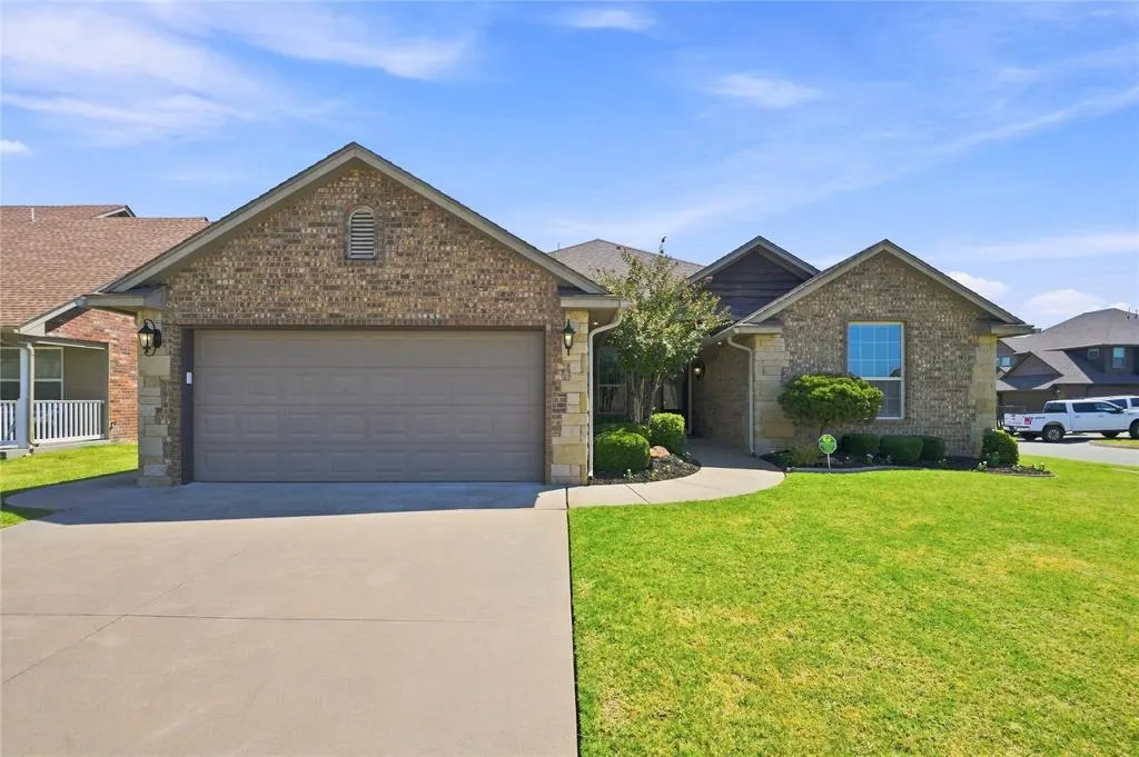 Front exterior — 14524 Briarcliff Drive, Oklahoma City, OK 73170