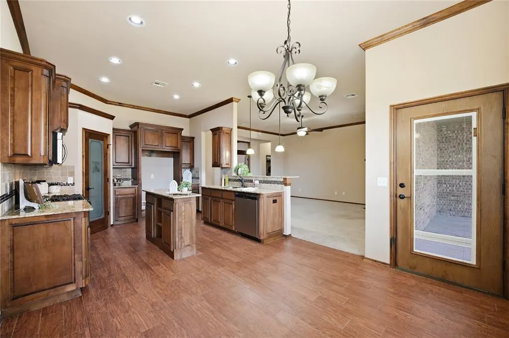 Photo 11 — 14524 Briarcliff Drive, Oklahoma City, OK 73170