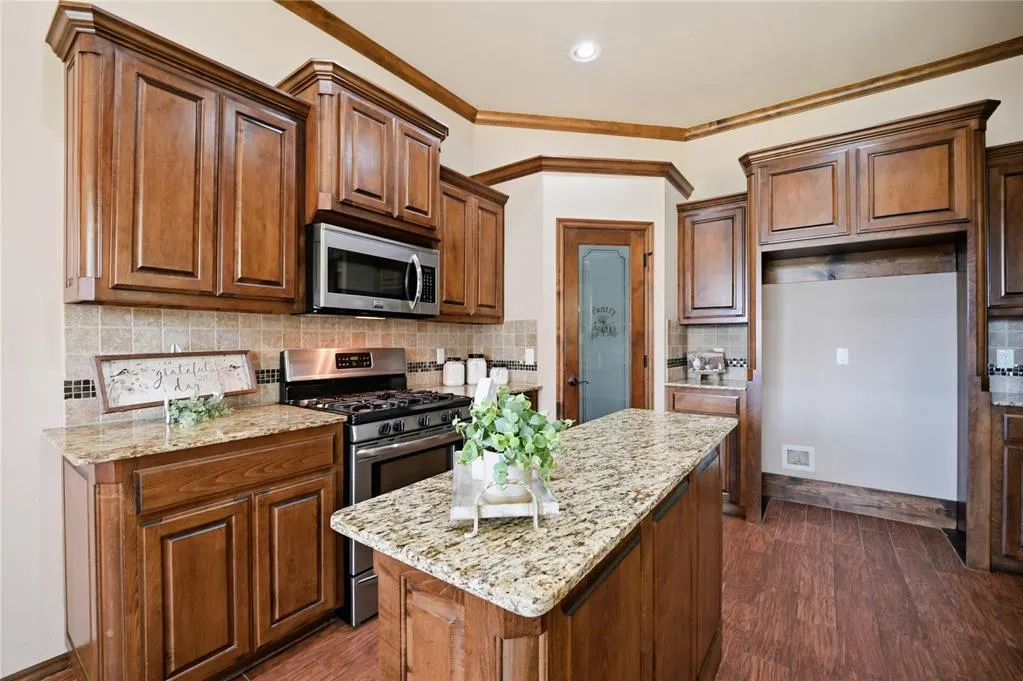 Photo 14 — 14524 Briarcliff Drive, Oklahoma City, OK 73170