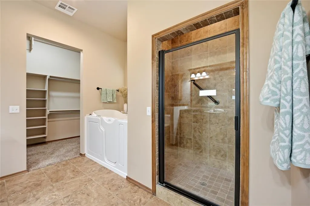 Photo 18 — 14524 Briarcliff Drive, Oklahoma City, OK 73170