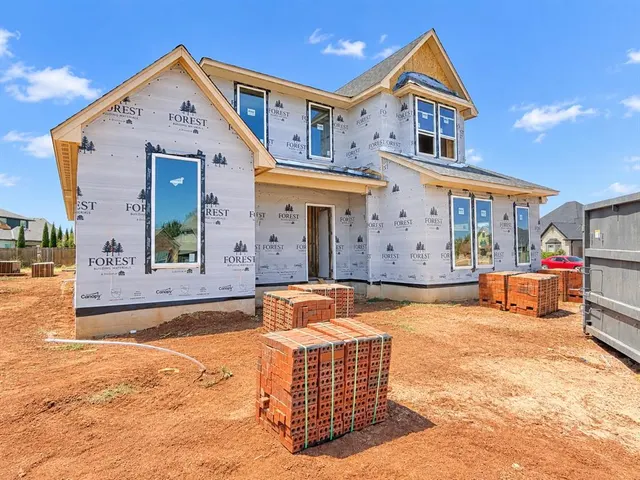 Photo 2 — 15421 Brook Hill Drive, Edmond, OK 73013