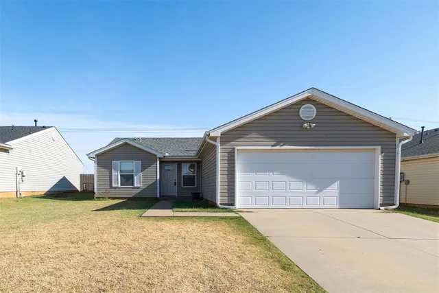 Front exterior — 10349 Aberdeen Drive, Yukon, OK 73099