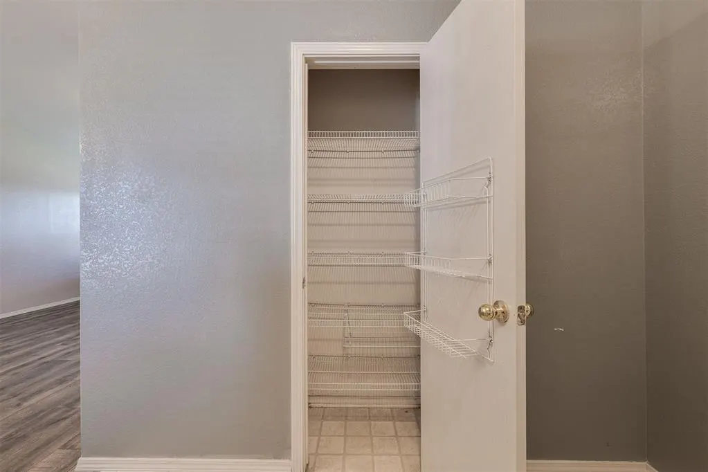 Photo 18 — 10349 Aberdeen Drive, Yukon, OK 73099