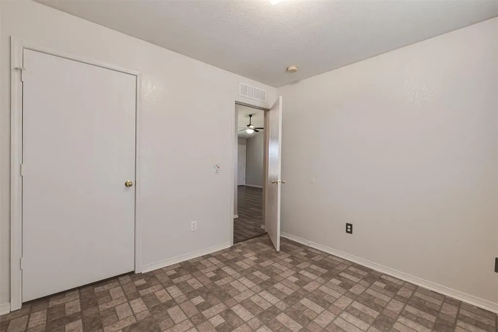 Photo 28 — 10349 Aberdeen Drive, Yukon, OK 73099