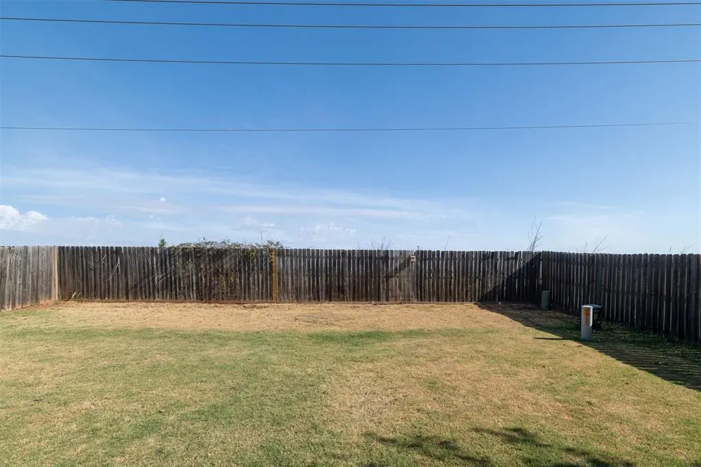 Photo 40 — 10349 Aberdeen Drive, Yukon, OK 73099