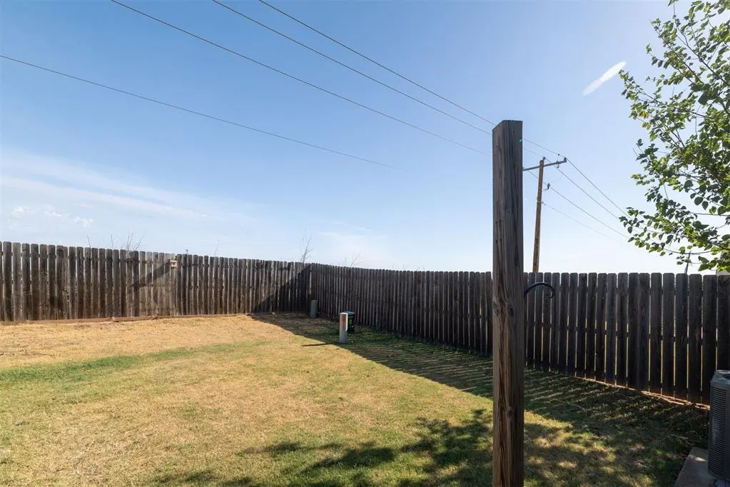 Photo 41 — 10349 Aberdeen Drive, Yukon, OK 73099