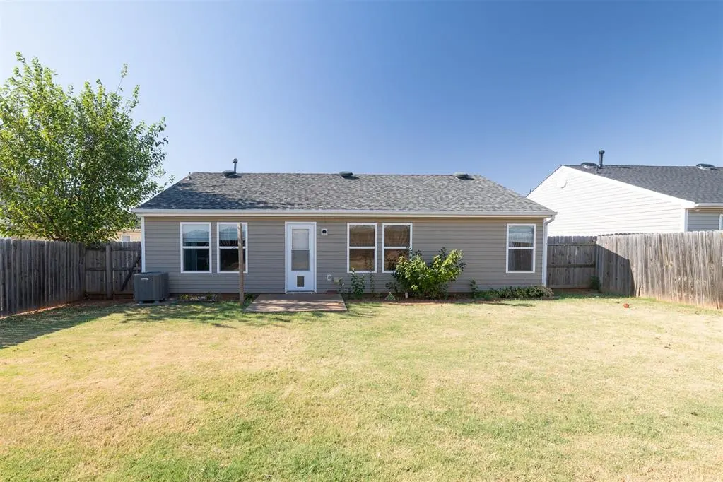 Photo 42 — 10349 Aberdeen Drive, Yukon, OK 73099