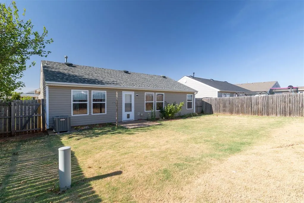 Photo 43 — 10349 Aberdeen Drive, Yukon, OK 73099