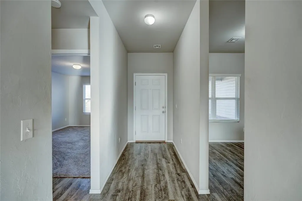 Photo 4 — 10620 SW 23rd Terrace, Yukon, OK 73099