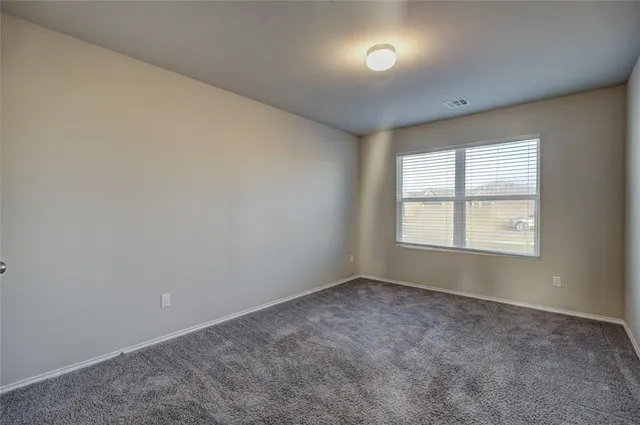 Photo 7 — 10620 SW 23rd Terrace, Yukon, OK 73099