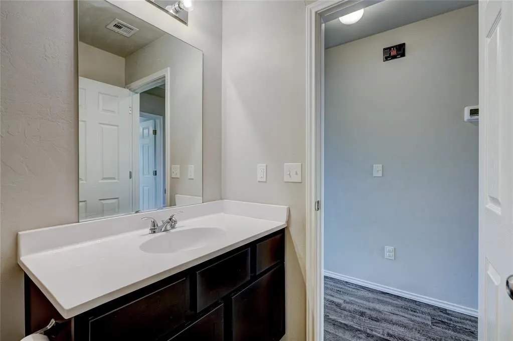 Photo 9 — 10620 SW 23rd Terrace, Yukon, OK 73099