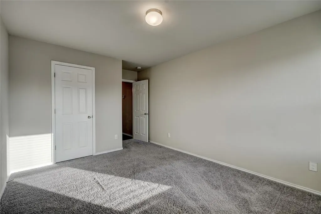 Photo 12 — 10620 SW 23rd Terrace, Yukon, OK 73099
