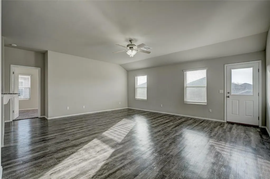 Photo 13 — 10620 SW 23rd Terrace, Yukon, OK 73099