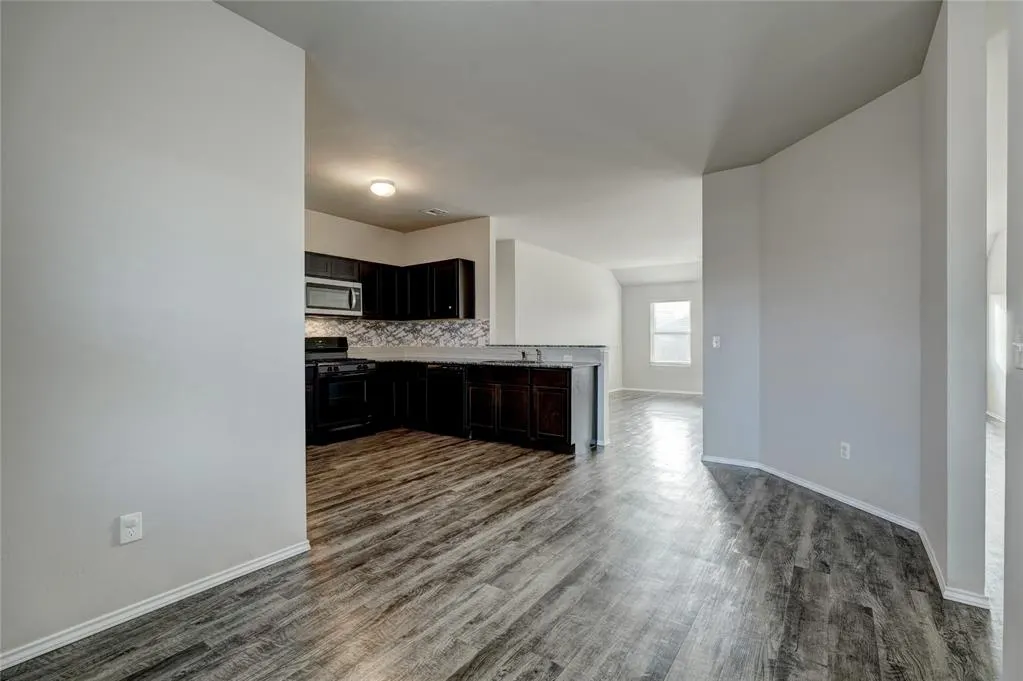 Photo 17 — 10620 SW 23rd Terrace, Yukon, OK 73099