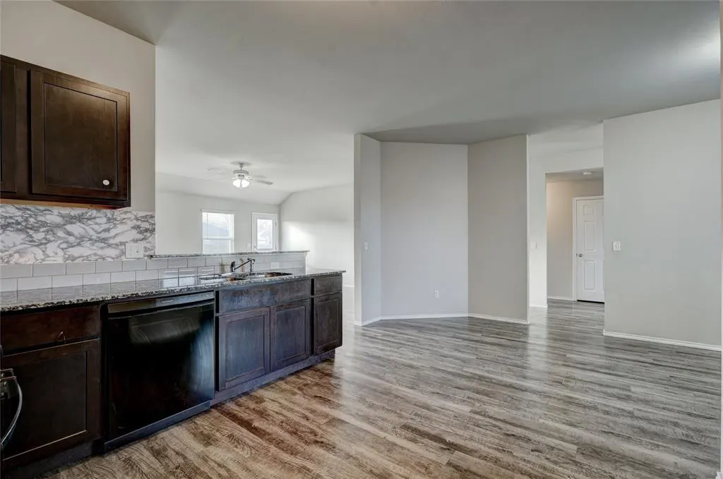 Photo 21 — 10620 SW 23rd Terrace, Yukon, OK 73099
