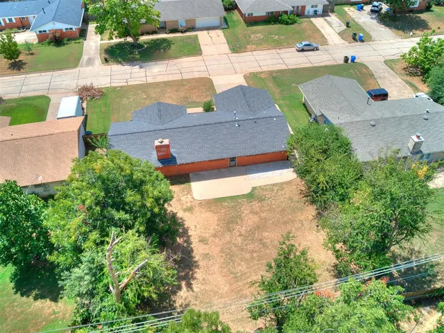 Photo 5 — 1415 Aladdin Street, Norman, OK 73072