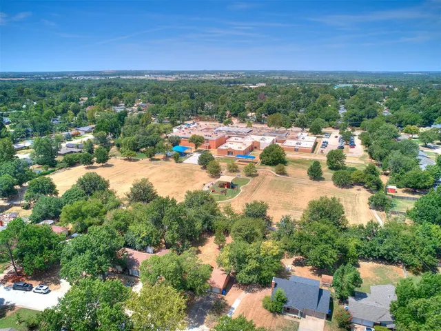 Photo 6 — 1415 Aladdin Street, Norman, OK 73072