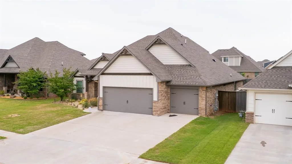 Photo 10 — 801 Bison Crossing Drive, Yukon, OK 73099