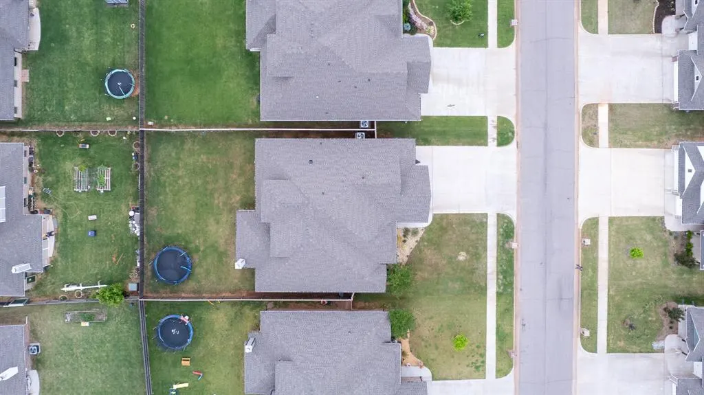 Photo 12 — 801 Bison Crossing Drive, Yukon, OK 73099