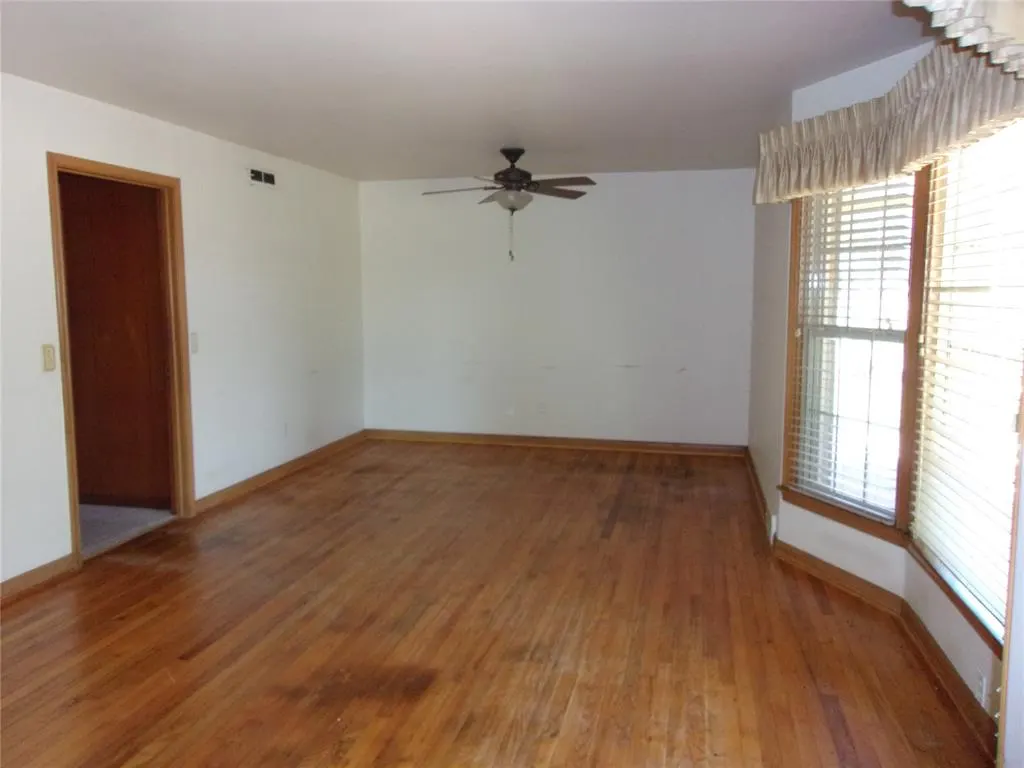 Photo 4 — 1820 N Phil Avenue, Shawnee, OK 74804