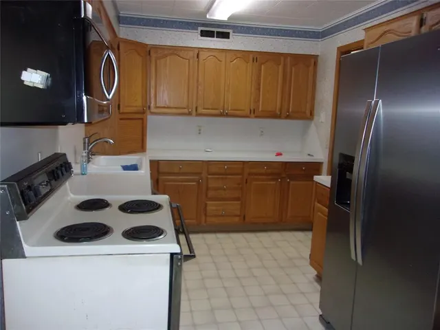 Photo 7 — 1820 N Phil Avenue, Shawnee, OK 74804