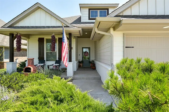 Photo 4 — 2900 Heather Haven, Moore, OK 73160
