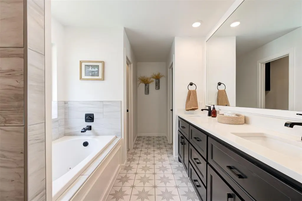 Photo 23 — 2900 Heather Haven, Moore, OK 73160
