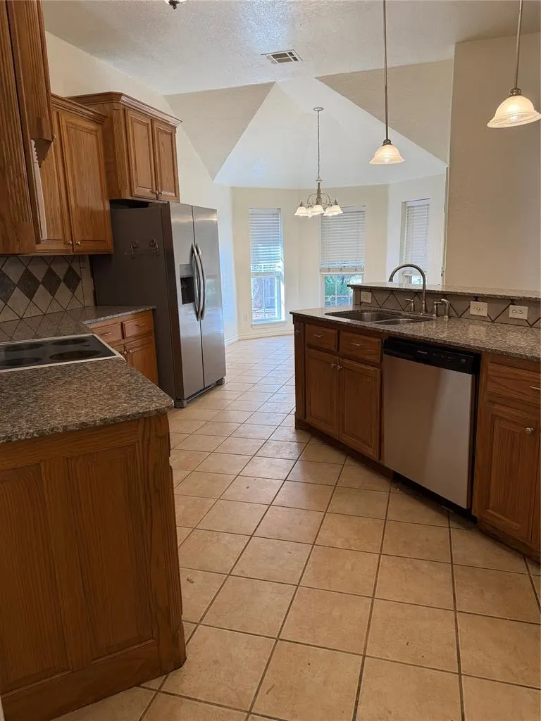 Photo 12 — 1231 Douglas Circle, Noble, OK 73068