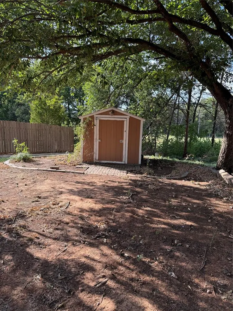 Photo 4 — 1231 Douglas Circle, Noble, OK 73068