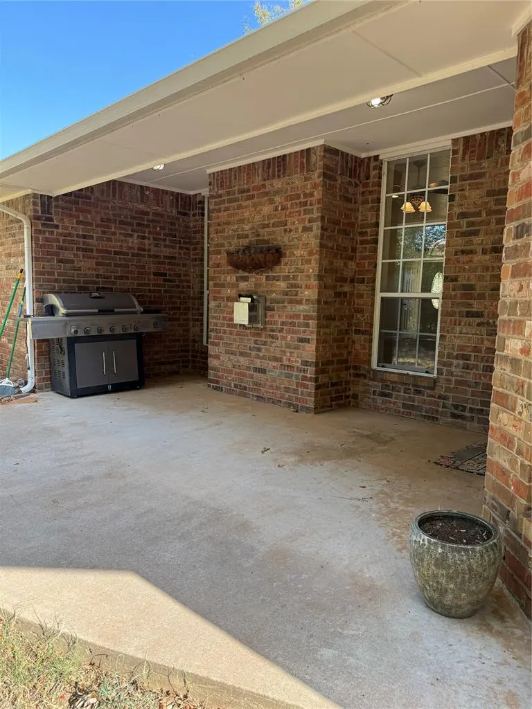 Photo 3 — 1231 Douglas Circle, Noble, OK 73068