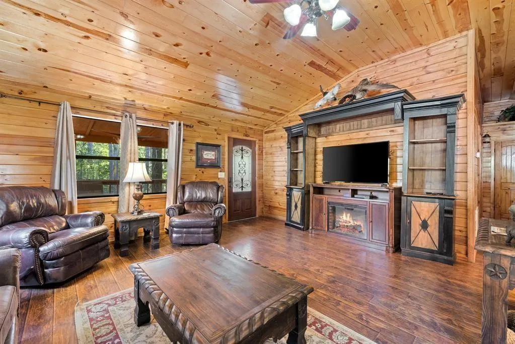 Photo 2 — 136 Mt. Herman Road, Broken Bow, OK 74728