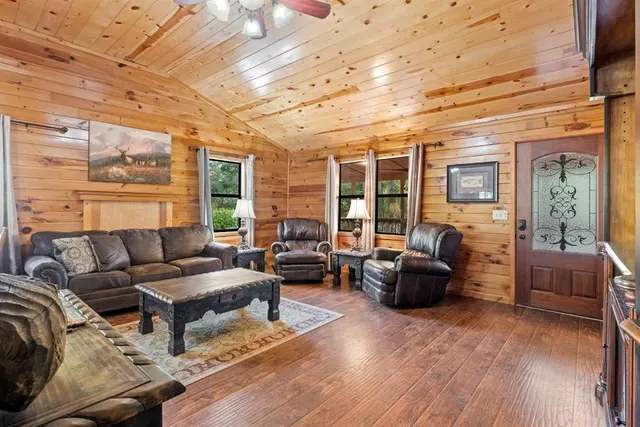 Photo 3 — 136 Mt. Herman Road, Broken Bow, OK 74728