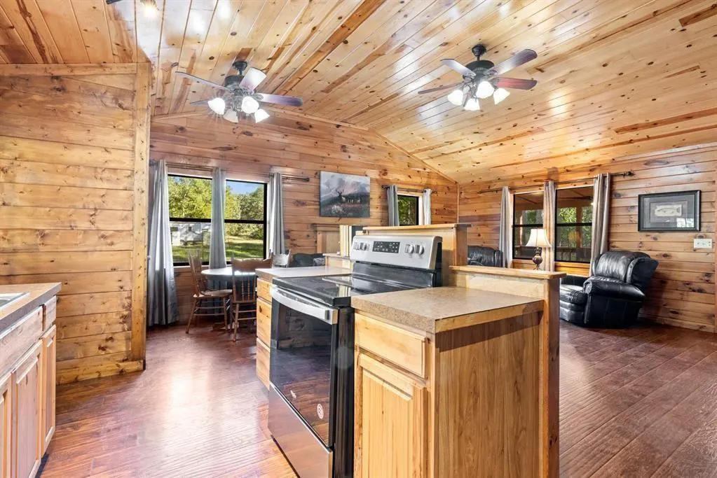Photo 11 — 136 Mt. Herman Road, Broken Bow, OK 74728