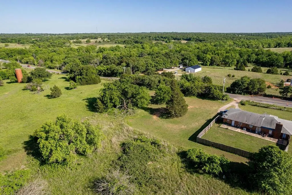 Photo 2 — 21001 SE 74th Street, Newalla, OK 74857