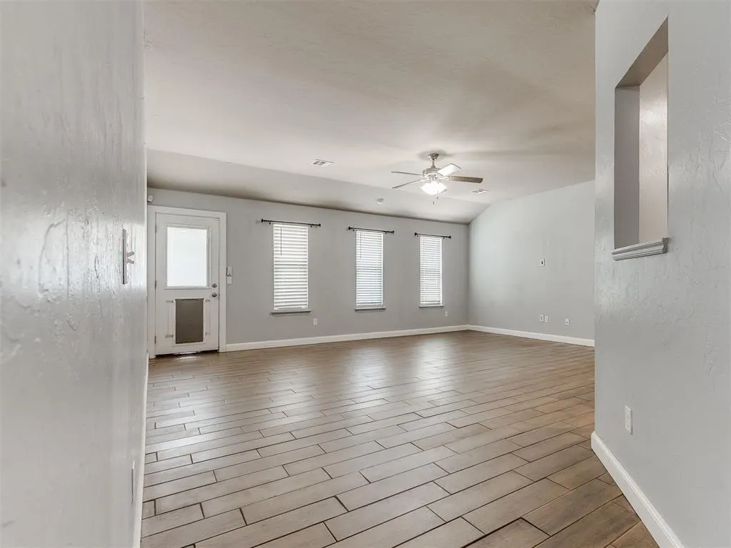 Photo 13 — 8416 SW 49th Circle, Oklahoma City, OK 73179