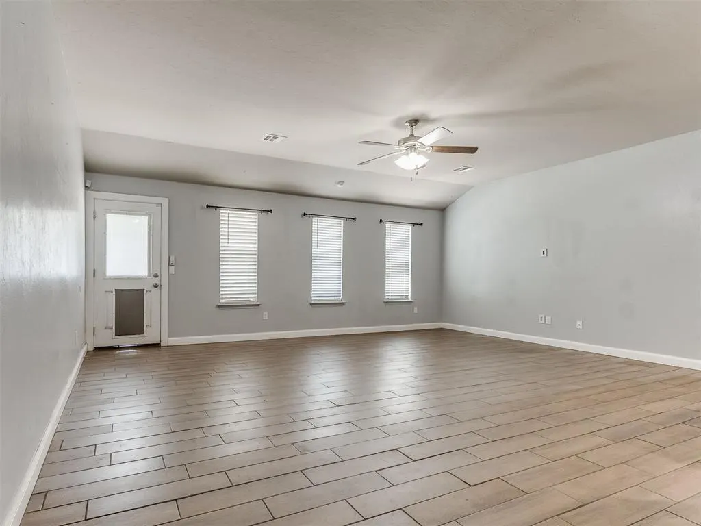 Photo 14 — 8416 SW 49th Circle, Oklahoma City, OK 73179