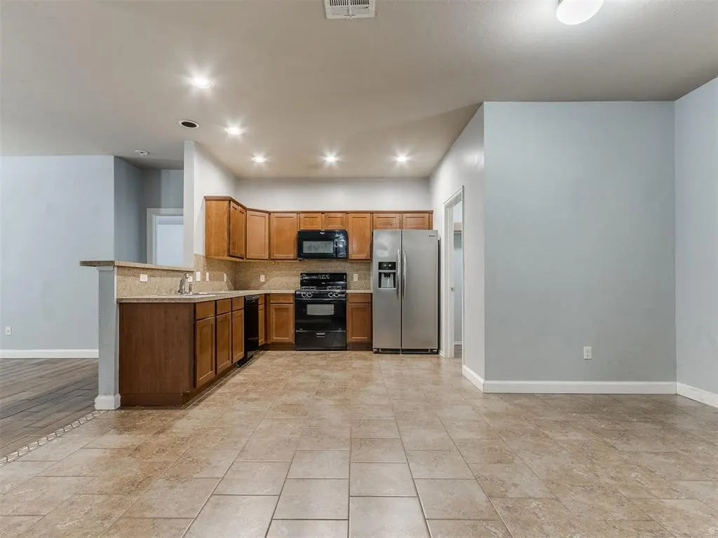 Photo 22 — 8416 SW 49th Circle, Oklahoma City, OK 73179