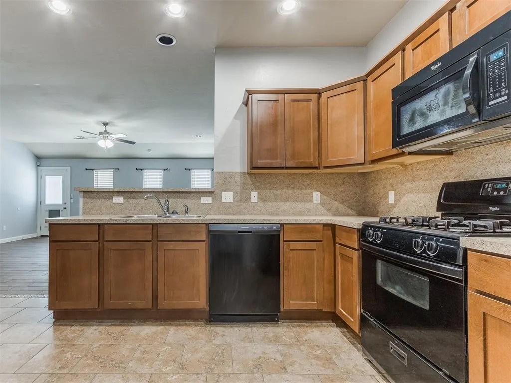 Photo 27 — 8416 SW 49th Circle, Oklahoma City, OK 73179