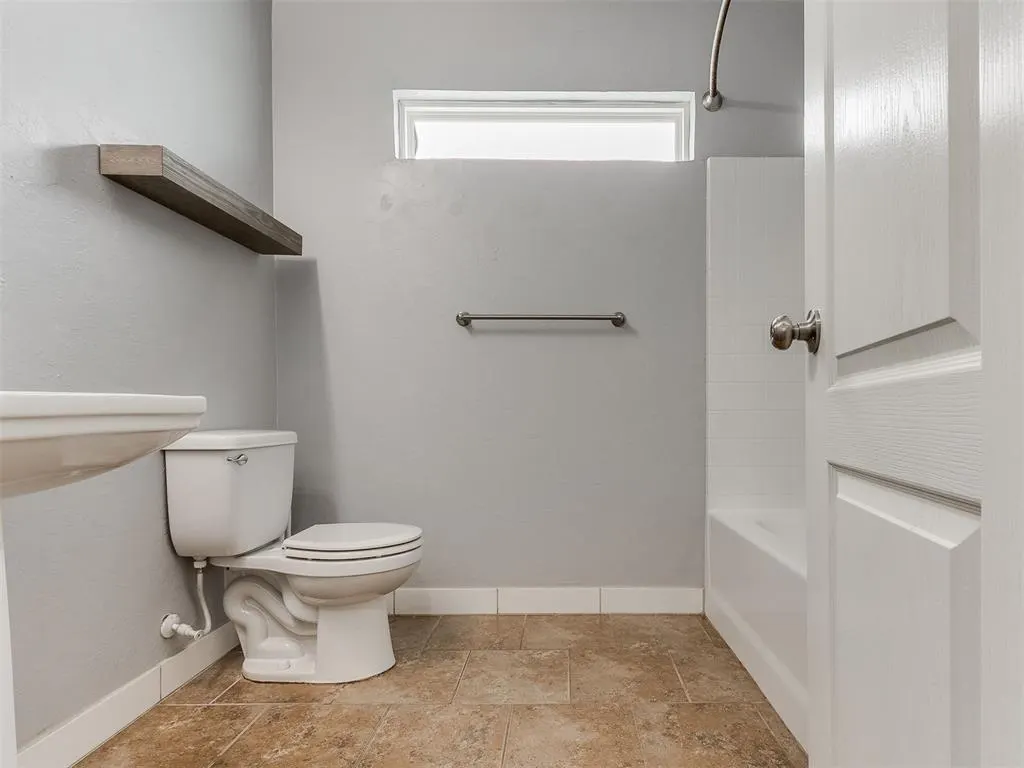 Photo 33 — 8416 SW 49th Circle, Oklahoma City, OK 73179