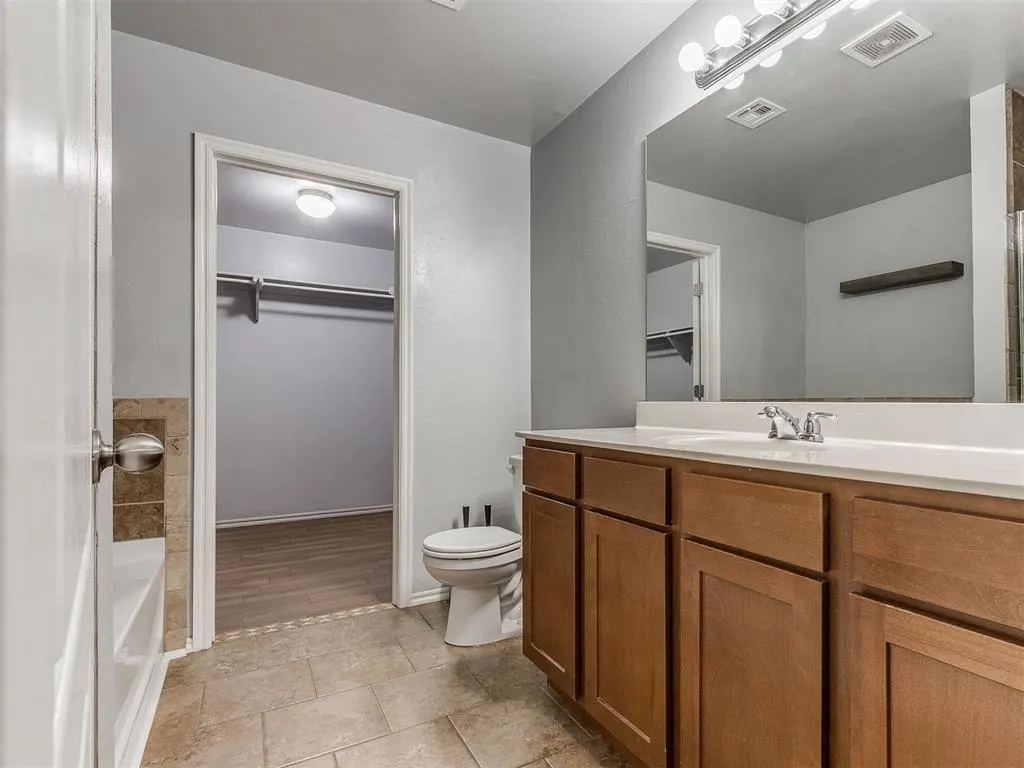 Photo 37 — 8416 SW 49th Circle, Oklahoma City, OK 73179