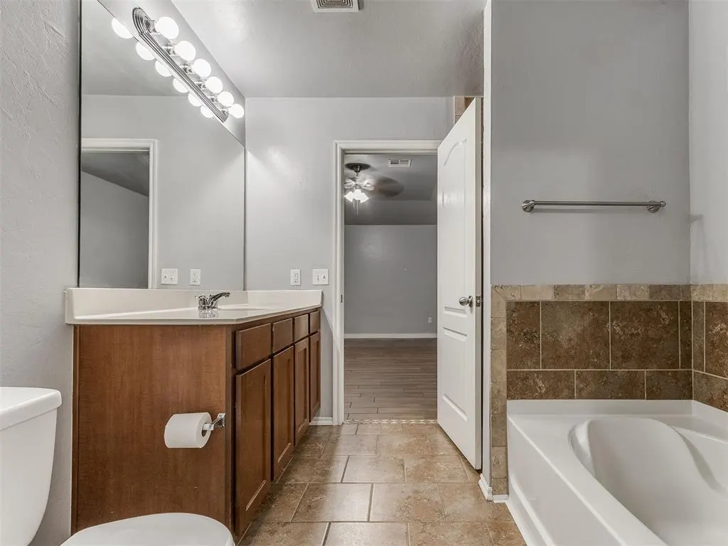 Photo 38 — 8416 SW 49th Circle, Oklahoma City, OK 73179