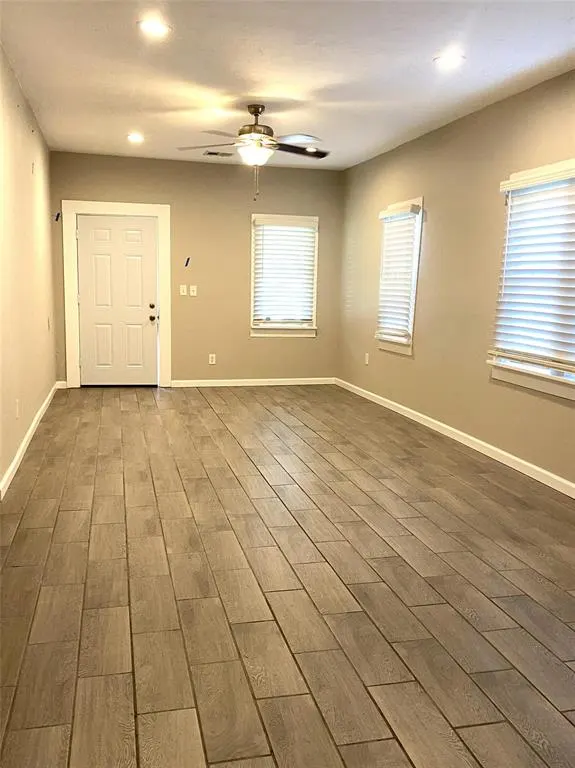 Photo 2 — 325 W 2nd Street, Edmond, OK 73003