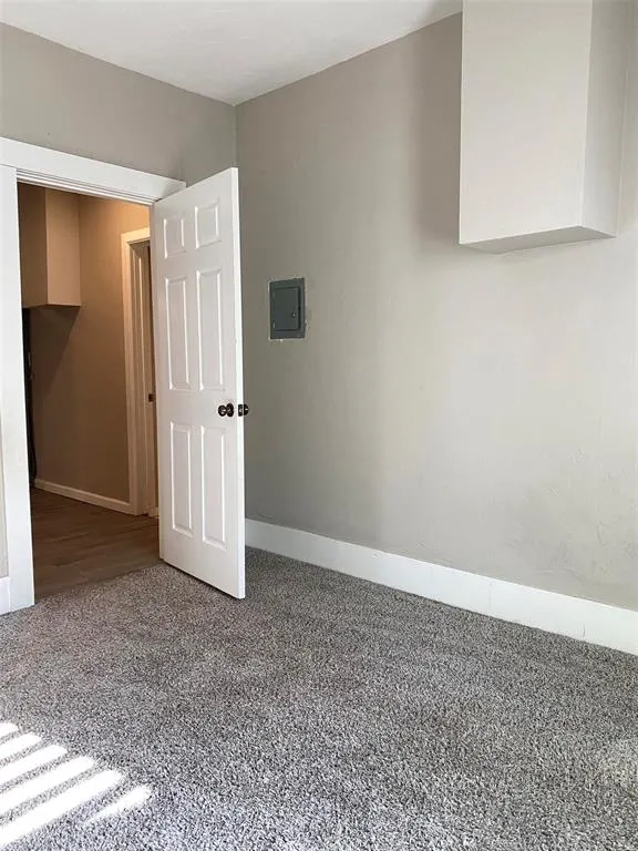 Photo 6 — 325 W 2nd Street, Edmond, OK 73003